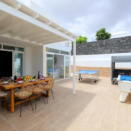 Bella, Modern 4 Bed