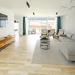 빌라 Bella, Modern 4 Bed *