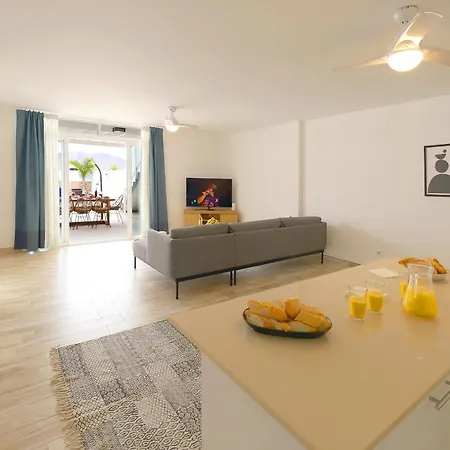 Bella, Modern 4 Bed Βίλα *