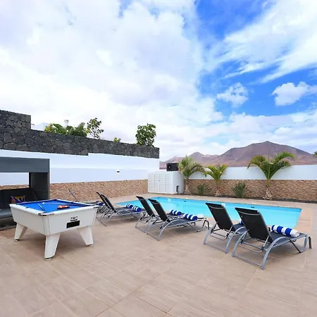 Bella, Modern 2 Bed *