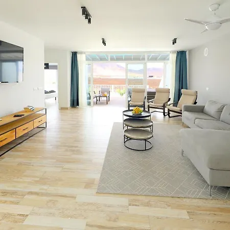 ヴィラ Bella, Modern 4 Bed *