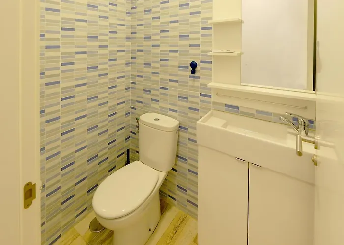 Bella, Modern 4 Bed Vila